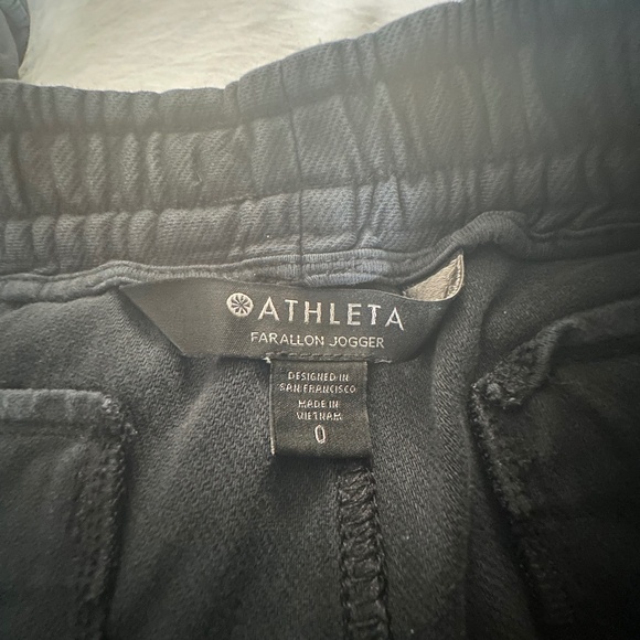 Athleta Farallon Jogger in Black Sz 0 - Picture 3 of 7